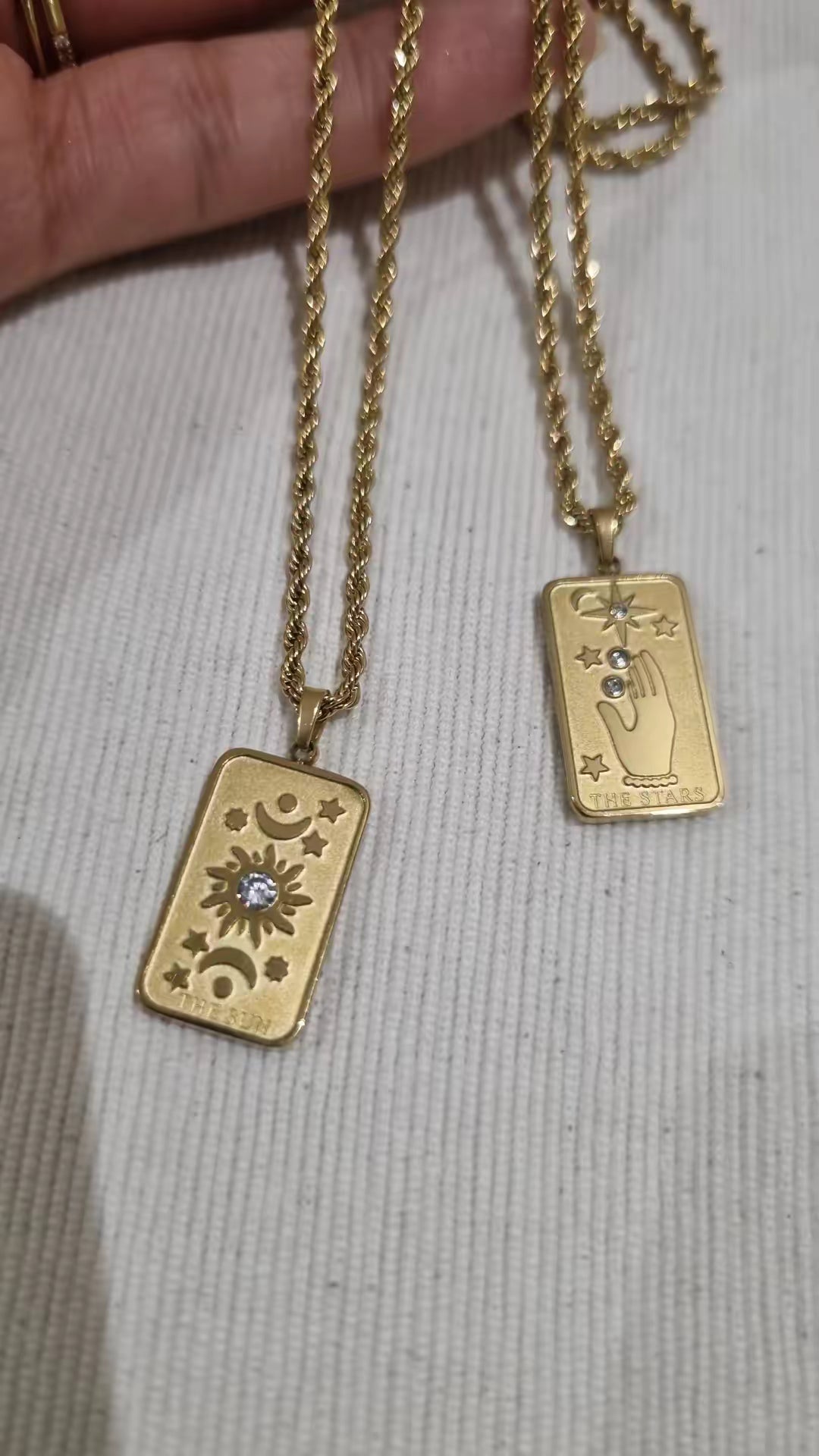 Collier The Sun — Chaîne Torsadée & Pendentif Soleil